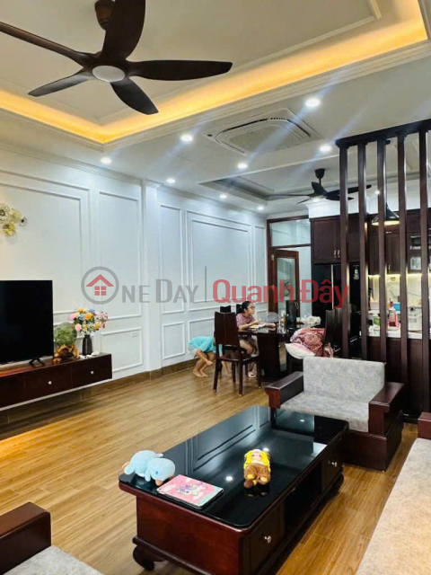 BÁN NHÀ NGUYỄN CHÍ THANH, VỈA HÈ, ÔTÔ TRÁNH, KINH DOANH, DT 50M2 GIÁ 18 TỶ _0