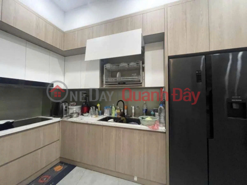 HOUSE FOR SALE IN BACH DANG, HOAN KIEM. CORNER LOT 50M, 4 FLOORS - 50M TO THE STREET - ALLEY - FULL FURNITURE - FEW _0