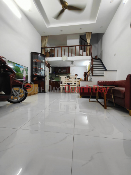 House for sale Nguyen Cong Tru, Hai Ba Trung 33m, 4T, center, near the street, immense utilities. Sales Listings