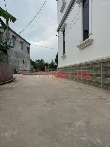Chỉ 690tr có ngay đất xã Quỳnh Phụ - Gần chợ, Cty Sao Vàng, TT Quỳnh Côi cũ, đường ô tô, Việt Nam | Bán đ 690 triệu