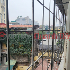 Apartment for rent in Nguyen Trai residential complex, 90m2, 3 bedrooms, 2 bathrooms, 11 million VND, move in immediately. _0