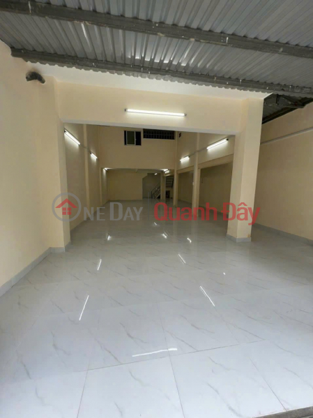 OWNER SELLING HOUSE IN ALLEY ACCESSIBLE BY TRUCK - CONVENIENT LOCATION IN THE CITY CENTER - NEAR PHAM VAN DONG STREET Sales Listings