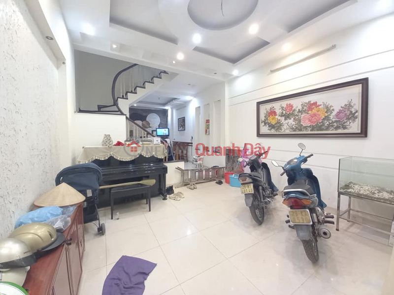 House for sale 49m2 4 bedrooms Nghi Tam street, Tay Ho Car stop day and night 6 Billion VND Sales Listings