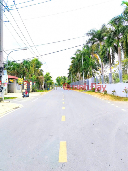 đ 3.3 Billion NEWLY ARRIVED, TOWNHOUSE, 6m wide truck alley, LOT, Area 112m2, Long Phuoc, District 9, price only over 3 billion