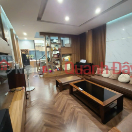 Ngõ phố Pháo Đài Láng, Đống Đa
Diện tích: 52m²
Giá bán: 18.9 tỷ _0