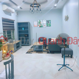 Rare find! House for sale in Hang Chuoi, 40m2, 4.5m frontage, slightly over 14 billion VND, wide and airy alley. _0