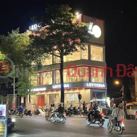 URGENT SALE OF SUPER PRODUCT ON STREET FRONT IN THE CENTER OF TAY HO - 76M² - FREE 3-STOREY HOUSE - GREAT BUSINESS - OVER 24 BILLION _0