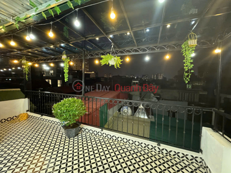 đ 12.9 Billion, Alley frontage for business on Thai Ha street, Dong Da, 37m, 6 floors, elevator, cars running around, 12.9 billion, contact 0817606560