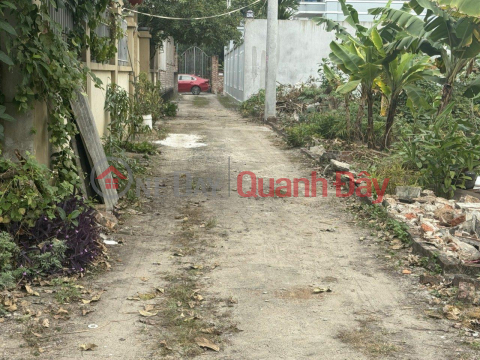 I have a small, beautiful piece of land in Xuan Non, Dong Anh, Hanoi, with a wide street where cars can park. Contact 0376692001 _0
