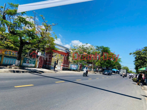 Land for sale on Mac Dinh Chi street right on Hung Vuong street, Nam Phuoc town, 180m2 _0