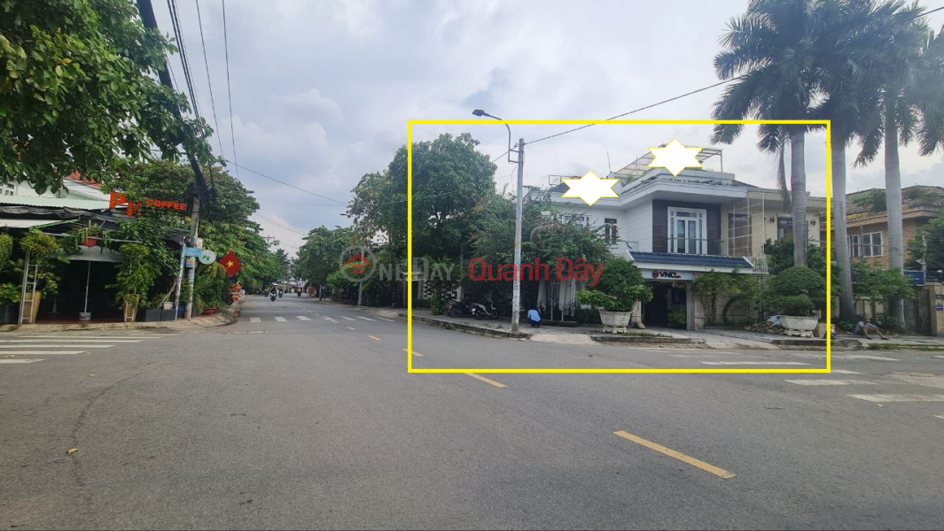 Property Search Vietnam | OneDay | Residential | Rental Listings EXTREMELY RARE - Villa for rent with 2 FRONTAGES on Nguyen Huu Dat Street, 360m2 - WIDTH 18M