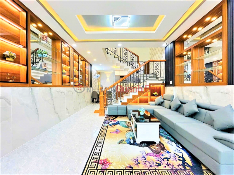 House for sale on Hoa Hao Street, District 10, area 48m2, 5 floors, only 8.2 billion. Sales Listings