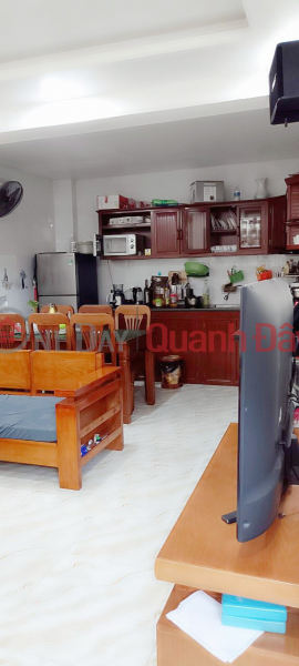 Property Search Vietnam | OneDay | Residential Sales Listings House for sale at Hang Cu Market, area 52m, 3 floors, private yard, PRICE 1.9 billion, independent builder