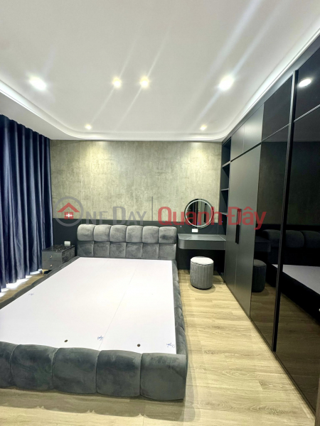 HOUSE FOR SALE ON NGUYEN VAN CU, LONG BIEN, ELEVATOR, FULL FURNITURE, 20M CAR ACCESS, 6 FLOORS. Vietnam Sales, đ 8.4 Billion