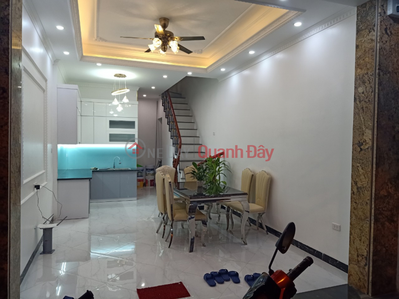 Property Search Vietnam | OneDay | Nhà ở Niêm yết bán, Nhà mới Lĩnh Nam 36mx5 tầng thang máy Lô Góc ô tô vào nhà full nội thất nhập khẩu