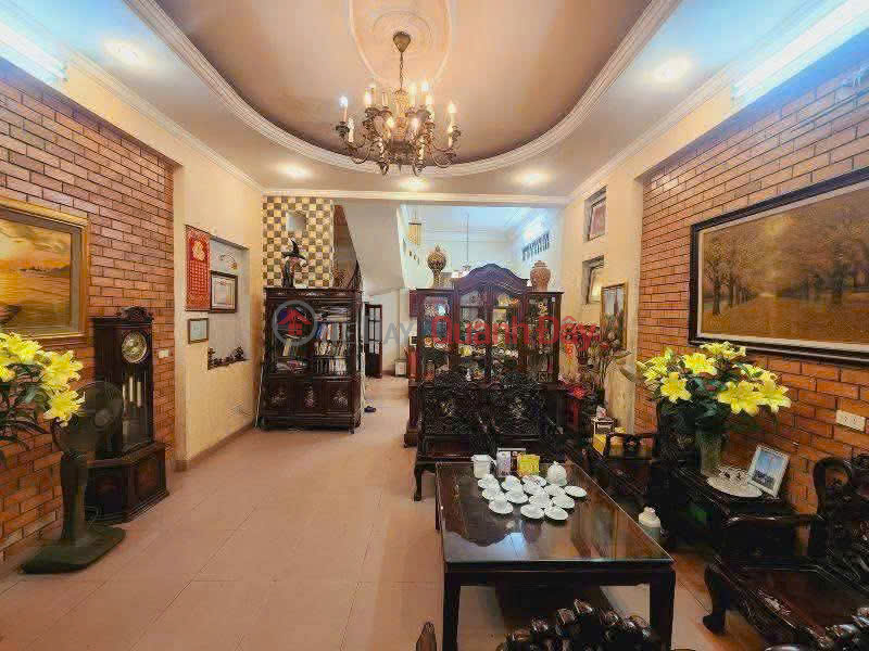 đ 18 Billion | URGENT SALE OF ALLEY FRONTAGE, CORNER LOT, CAR ACCESSIBLE FOR BUSINESS, At Hoang Quoc Viet, Cau Giay, 57m2, price 18 billion.