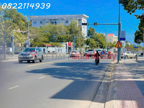 Chính chủ bán lỗ siêu phẩm mặt tiền Võ Văn Kiệt, sát bên bệnh viện và UB Tỉnh rộng 920m2 _0