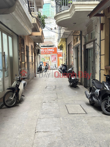 Property Search Vietnam | OneDay | Nhà ở Niêm yết bán Bán nhà Lô Góc 3 Thoáng-Dương Quảng Hàm 37/51m, 3Tầng, MT 7.5m 13.5 Tỷ, gần phố