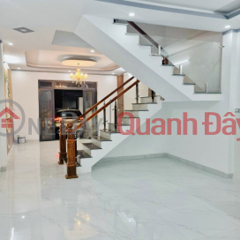 only 300 million to sell a house near Bach Dang Bridge 2 asphalt roads 5mx24m Private Book _0