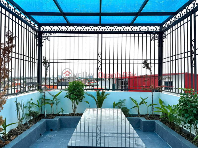 URGENT. LOT FOR SIDEWALK, CAU DIEN, TAI NGUYEN UNIVERSITY, AREA=60Mx6 FLOORS, FRONTAGE=4M, 13 TY, ELEVATOR, OPEN FLOOR, BUSINESS Sales Listings