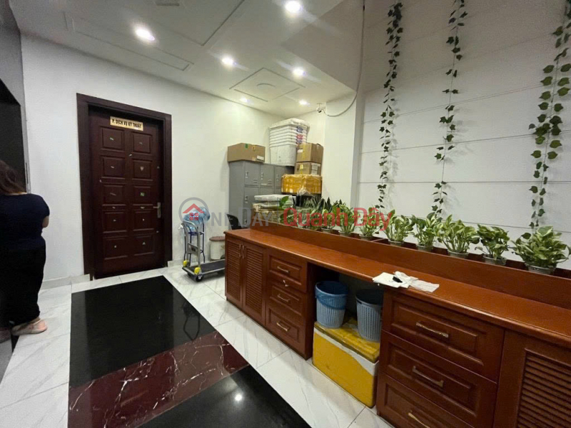 HOUSE IN TAN SON NHAT AIRPORT AREA, 4x30m, 4 BEDROOMS, Vietnam Rental | đ 29 Million/ month