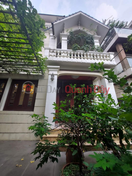 The Owner Needs to Sell Urgently the House in the Interchange City, Pham Van Dong Street. Sales Listings