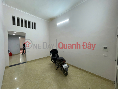 Cho thuê nhà nguyên căn tại 23 ngõ Chợ Khâm Thiên, 72m2 x 2 tầng, 2 ngủ, 1 WC, 10Tr _0