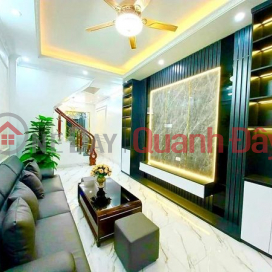 BEAUTIFUL NEW HOUSE NEAR THAI THINH STREET Area: 35M2 5 FLOORS 6 BEDROOM PRICE: 4 x BILLION DONG DA DISTRICT. _0