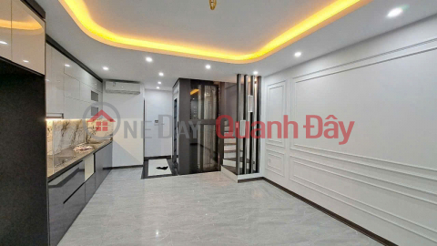 RARE OPPORTUNITY! BEAUTIFUL HOUSE IN THE CENTER OF THACH BAN LAKE – ELEVATOR – CAR PARKING AT THE GATE _0