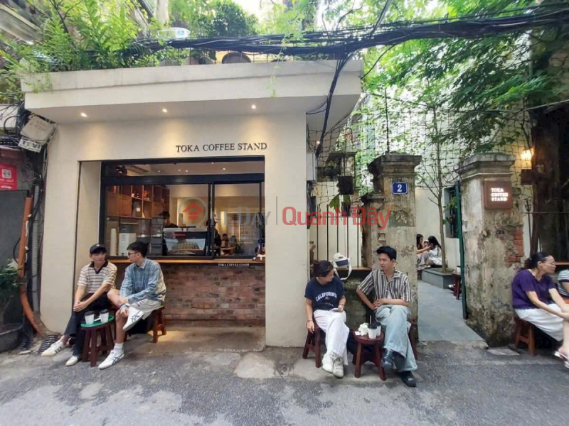 ANCIENT FRENCH VILLA - THE BEAUTY OF FRENCH ARCHITECTURE IN THE HEART OF THE CAPITAL.<br \\/> LOCATED RIGHT ON DANG THAI THAN STREET_HOAN KIEM Sales Listings