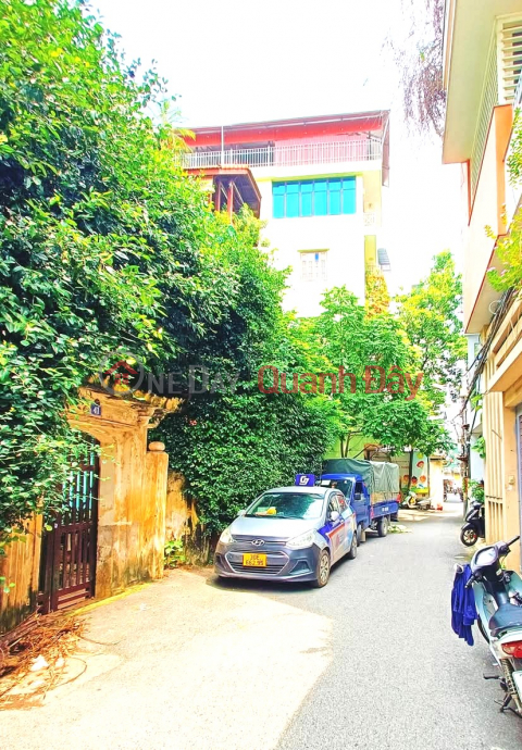 House for sale on Nguyen Ngoc Vu, Cau Giay, car accessible, 119m2 x 5 floors, 4.5m frontage, only 20 billion. _0