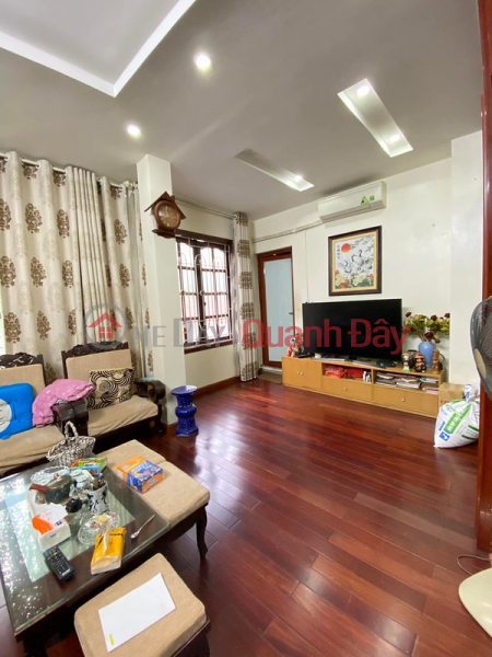 OWNER is overwhelmed by the bank, constantly selling forex, Dong Den house, Tan Binh District, CAR Alley, 44m2, 6 billion 3 Sales Listings