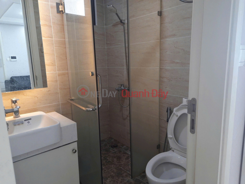 Mid-floor 2-bedroom apartment, 71m2, Vinhomes D'Capitale, Tower C7, priced around 7.8 billion VND. Sales Listings