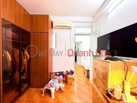 Chính chủ cần bán gấp nhà Hoàng Văn Thái 50m giá 13 tỷ khu phân lô quân đội , ô tô tránh _0