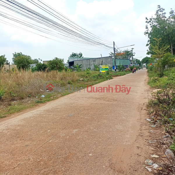 Residential land, available, right at Minh Hung industrial park, priced at 300 million Sales Listings