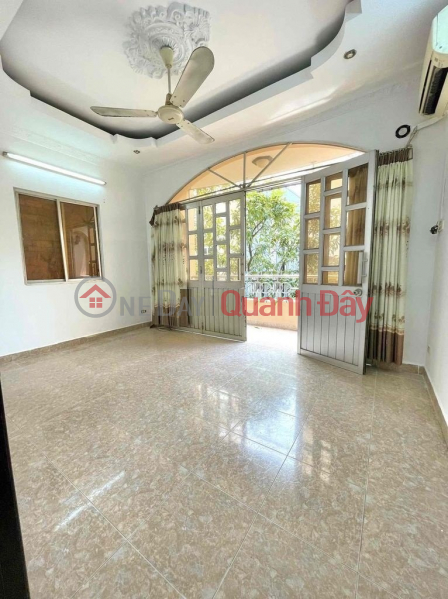 Fully furnished house CMT8, 4.5x12m, 4 bedrooms Rental Listings