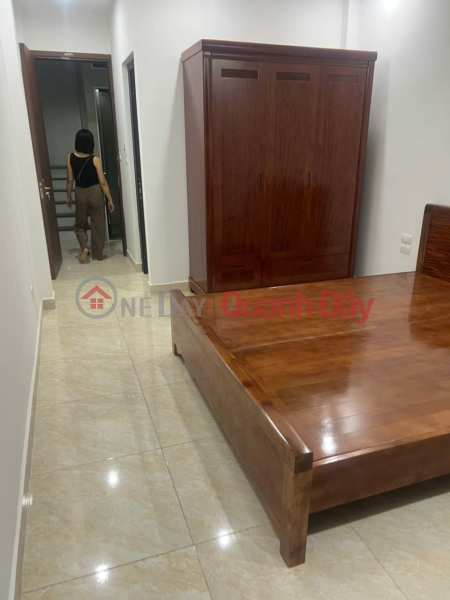 đ 15 triệu/ tháng | Cho thuê nhà nguyên căn có thang máy ngõ 255 Vĩnh Hưng 35m2 x 6 tầng,3 ngủ kk, 15 triệu