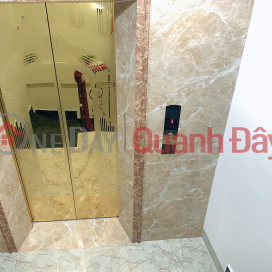 Bán Tòa căn hộ 202m2 phố Đội Cấn, Ba Đình Gara Ô tô tránh Thang máy Dòng tiền 3 tỷ/năm Giá 42.5 Tỷ _0