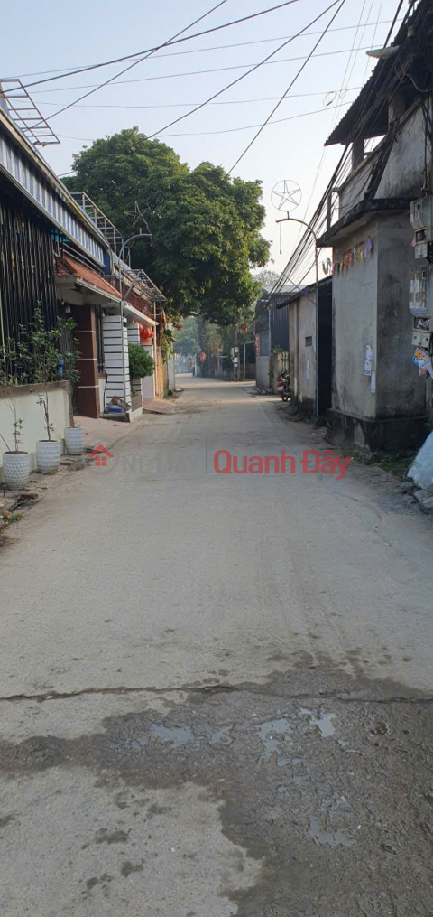 Owner selling a corner plot with full land title at Gốt Market - Phú Nghĩa, Hanoi - Car access directly to the land - Investment price _0