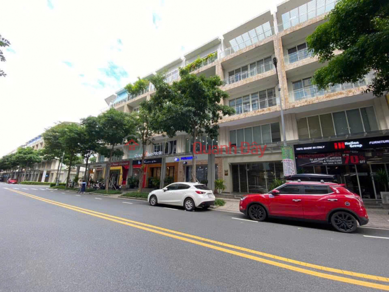 Property Search Vietnam | OneDay | Residential | Rental Listings | Commercial townhouse for rent with 506m2 floor in SALA District 2 - maximize business exploitation on both sides