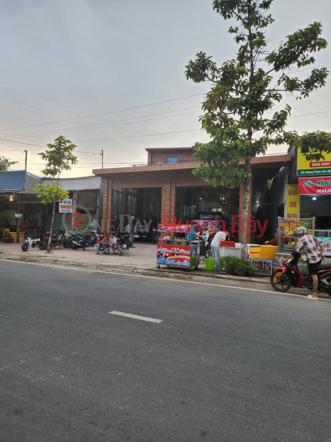 Owner Need to Sell Urgently Ground Floor Pham Van Dong Front Facade Opposite Nga Nam Soc Trang Hospital _0