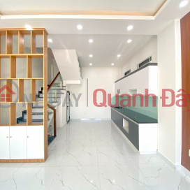 House for rent 4 floors 45M car parking Ngo Gia Tu door price 8 million VND _0