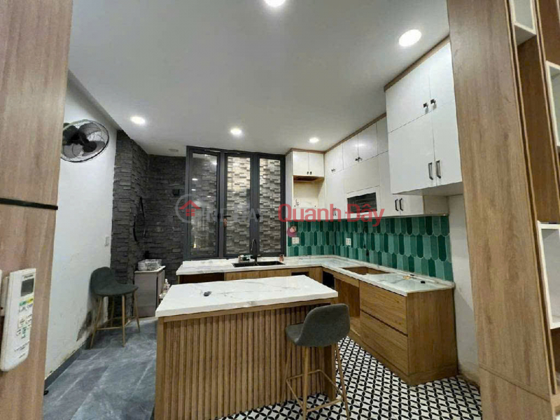  Please Select, Residential Sales Listings đ 5.3 Billion