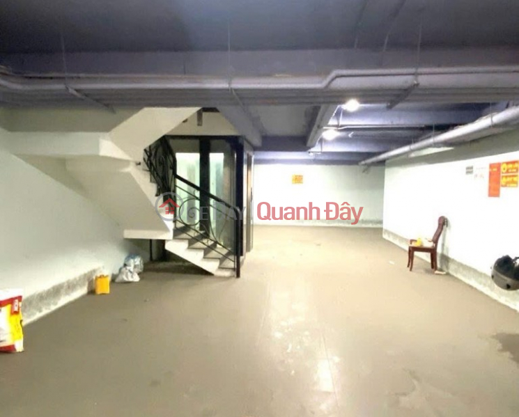 đ 88 Billion (100% real news) Selling high-end office building with 2 frontages, 136m2 x 9 floors on Tran Vy street - For rent 2.2 billion\\/year