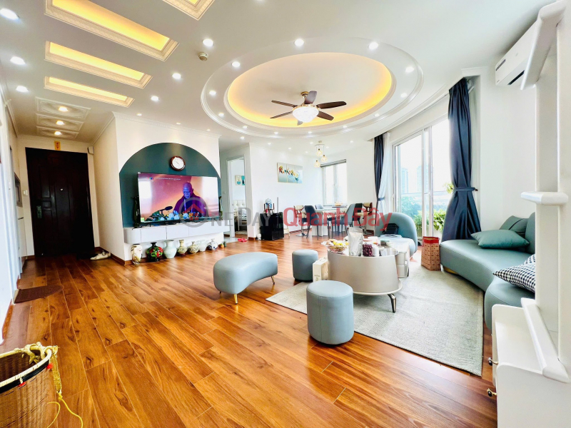 URGENT SALECorner apartment Hacisco 107 Nguyen Chi Thanh 105m2 3BRs, only 8.68 billion Sales Listings