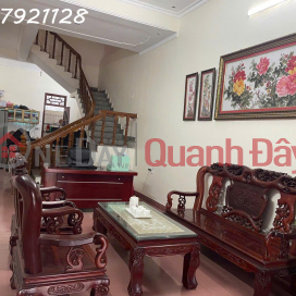 Stunning house with a prime location on Nguyen Trai Street, Sam Son, area 86m2, price 3 billion xxx VND. _0