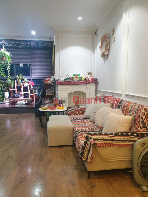 Corner apartment VNT TOWER 19 Nguyen Trai 96m2 3BRs Beautiful interior, 8.73 billion Thanh Xuan center _0