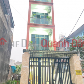The owner needs to sell a 4-storey house in Bich Hoa, Thanh Oai, the main road with cars avoiding each other is good business _0