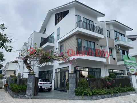 (SUPER HOT) Selling villa in Giao Luu City, Pham Van Dong, 200mx4 floors, 12m frontage, over 50 billion, high-class lake view _0