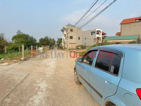 For only 2 billion VND - own 69m² of land right next to the paved road, adjacent to Quang Minh Industrial Park. _0